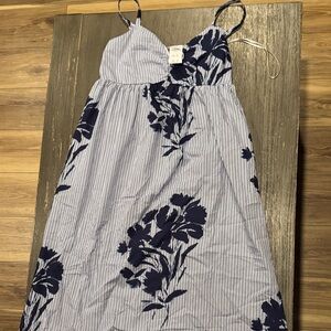 Size Medium new with tags maxi dress